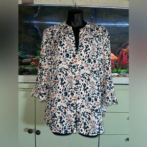 Ladies Astr The Label light weight bell sleeves blouse size L